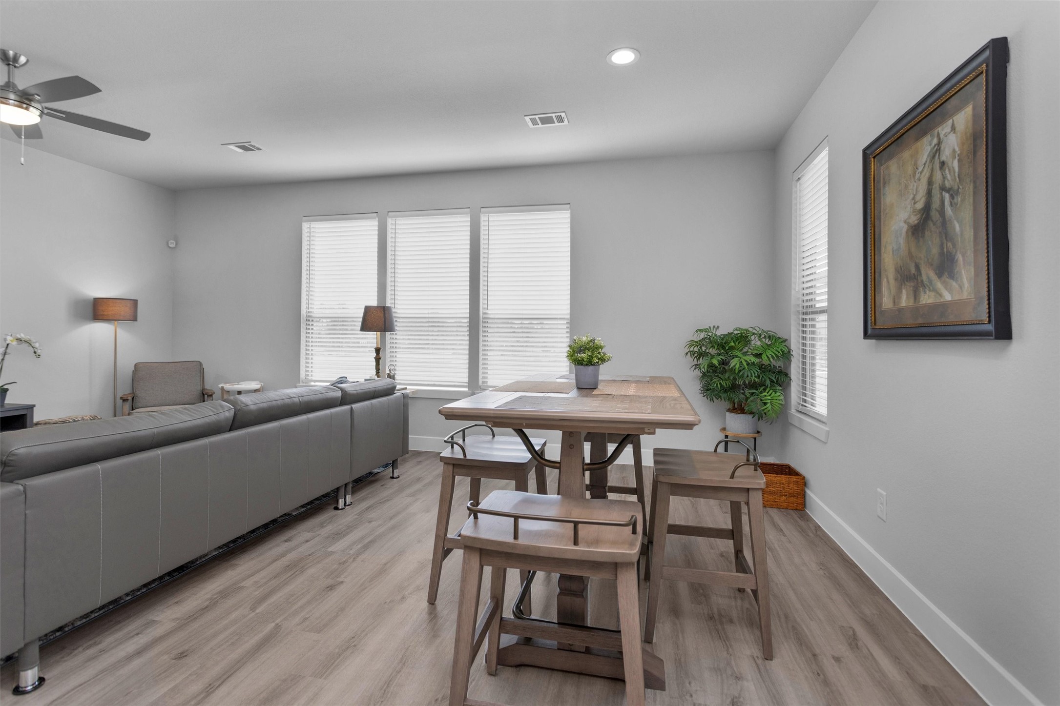 454 South Centro Circle Conroe, TX 77385 - Photo 16 of 34 a dining room with furniture and window