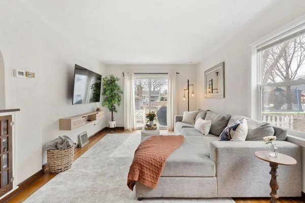 $214,900 | 711 6th Avenue Southwest, Austin, MN 55912