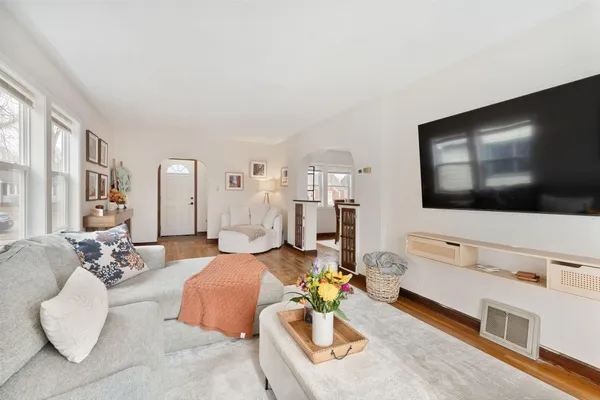 $214,900 | 711 6th Avenue Southwest, Austin, MN 55912