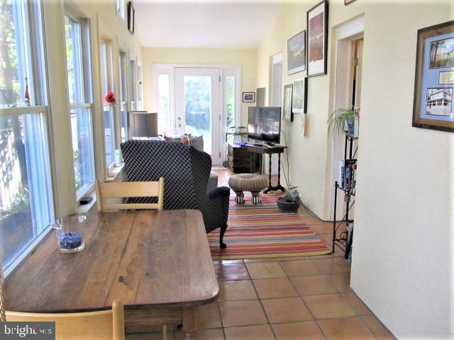 513 Forest View Road Linthicum, MD 21090 - Photo 14 of 47 Enjoy breakfast or games!