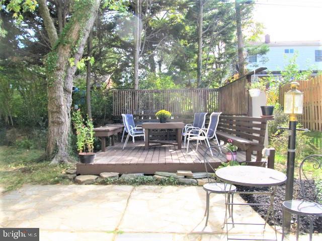 513 Forest View Road Linthicum, MD 21090 - Photo 41 of 47 Enjoy outside dining on the deck!