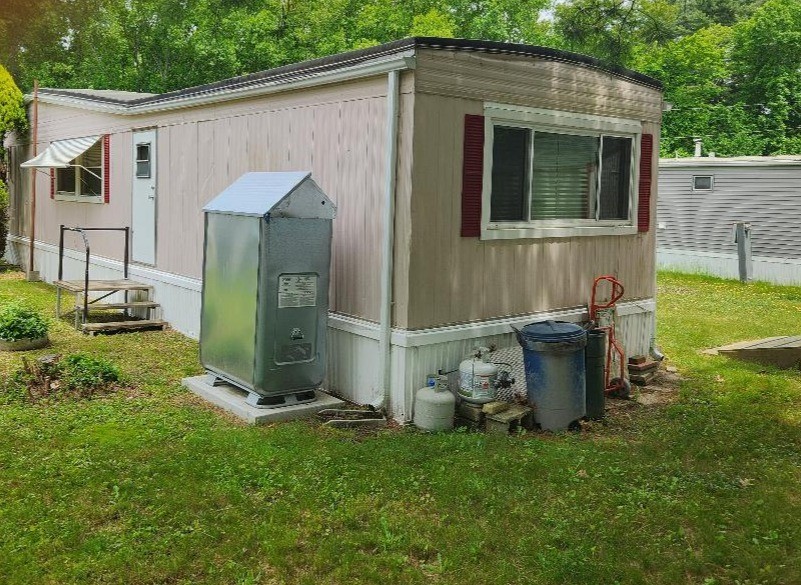 27 Woodward Road Lincoln, RI 02865 - Photo 6 of 17 Gallery Image 6