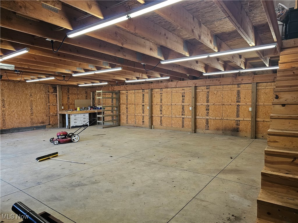 2415 Columbiana Road New Springfield, OH 44443 - Photo 8 of 25 View of garage number 2