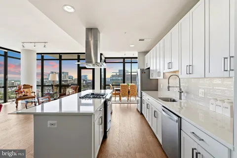 $1,795,000 | 2000 Clarendon Boulevard, Unit 1105, Arlington, VA 22201