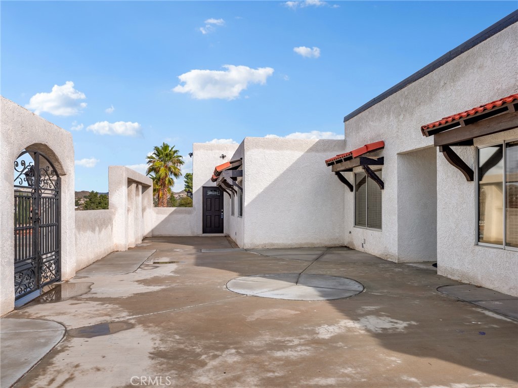 15485 Chole Road Apple Valley, CA 92307 - Photo 3 of 60