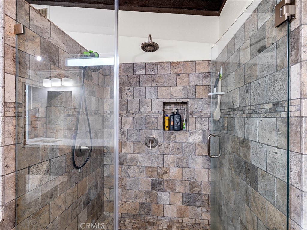 15485 Chole Road Apple Valley, CA 92307 - Photo 38 of 60 a bathroom with a shower