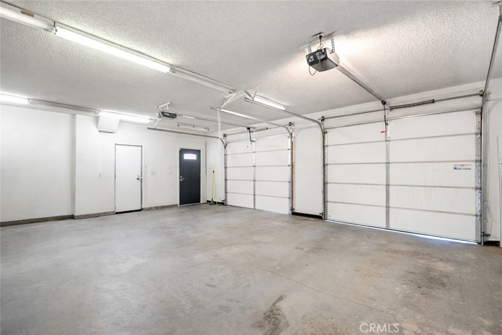 15485 Chole Road Apple Valley, CA 92307 - Photo 51 of 60 a view of garage