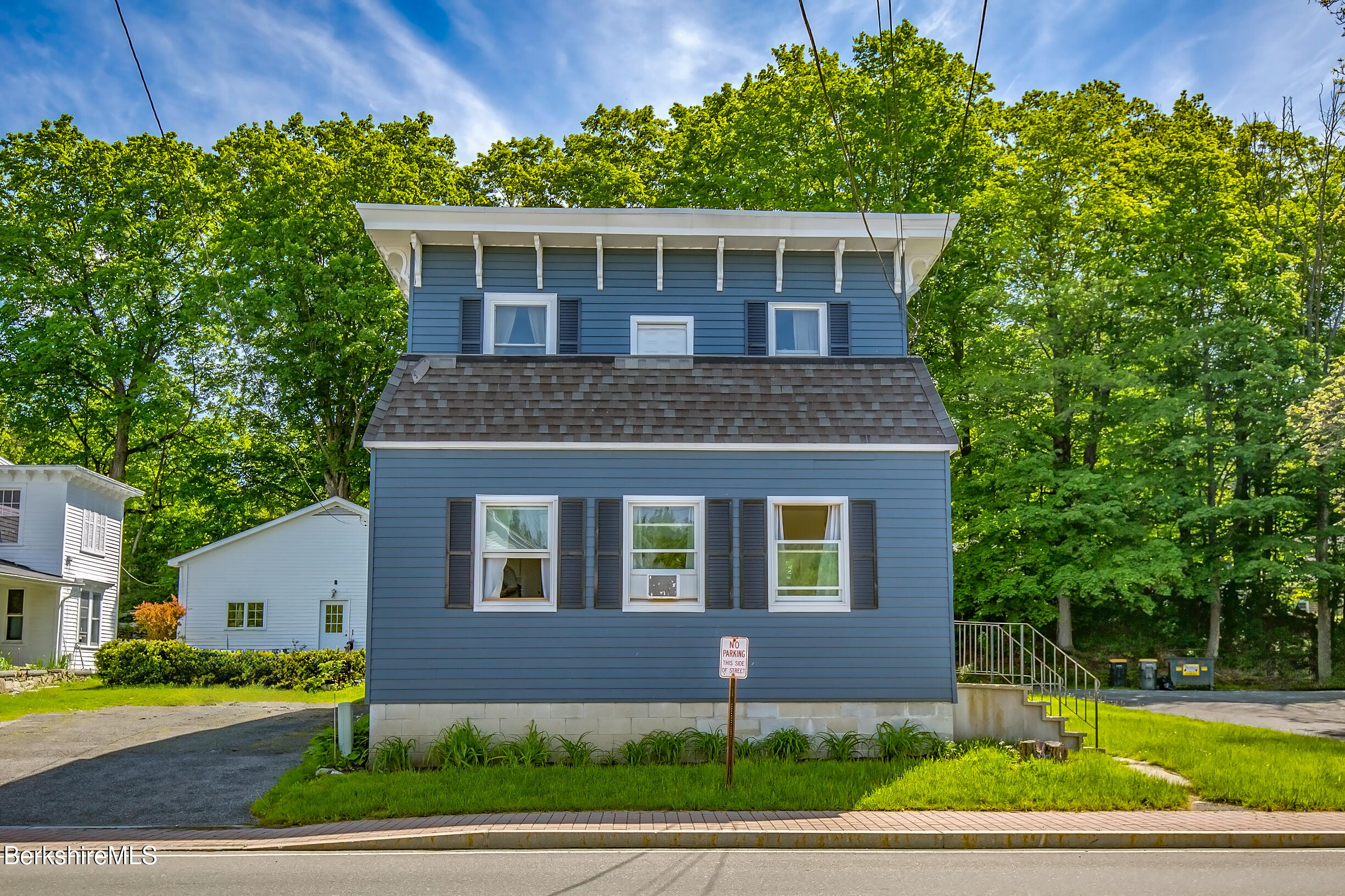 35 Main Street West Stockbridge, MA 01266 - Photo 4 of 19 SIDE