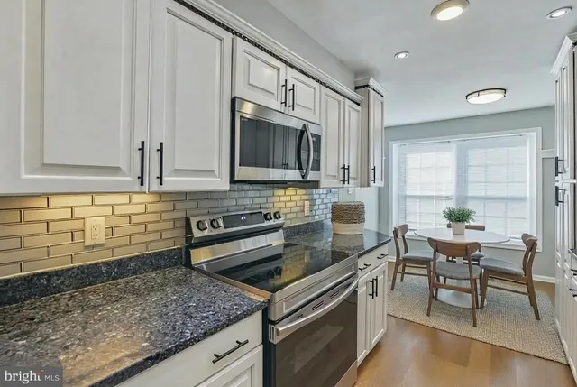 $599,900 | 9523 Cherry Oak Court, Burke, VA 22015