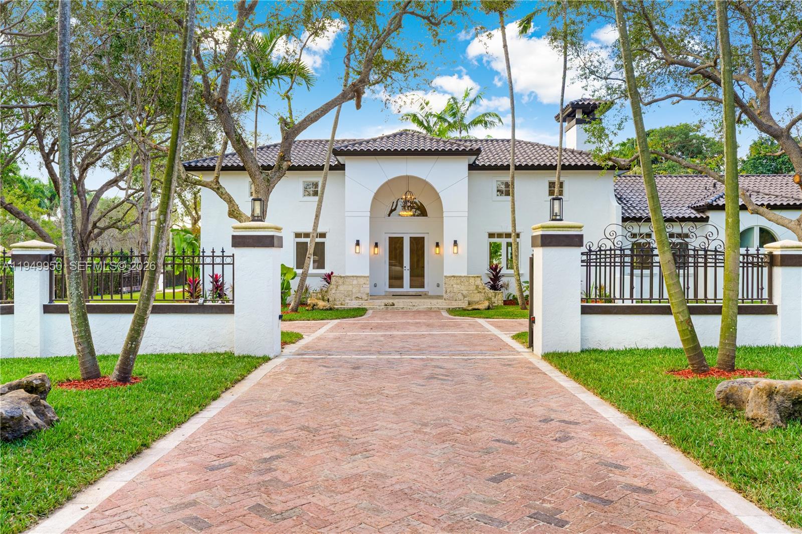 6200 Southwest 130th Terrace Pinecrest, FL 33156 - Photo 2 of 53