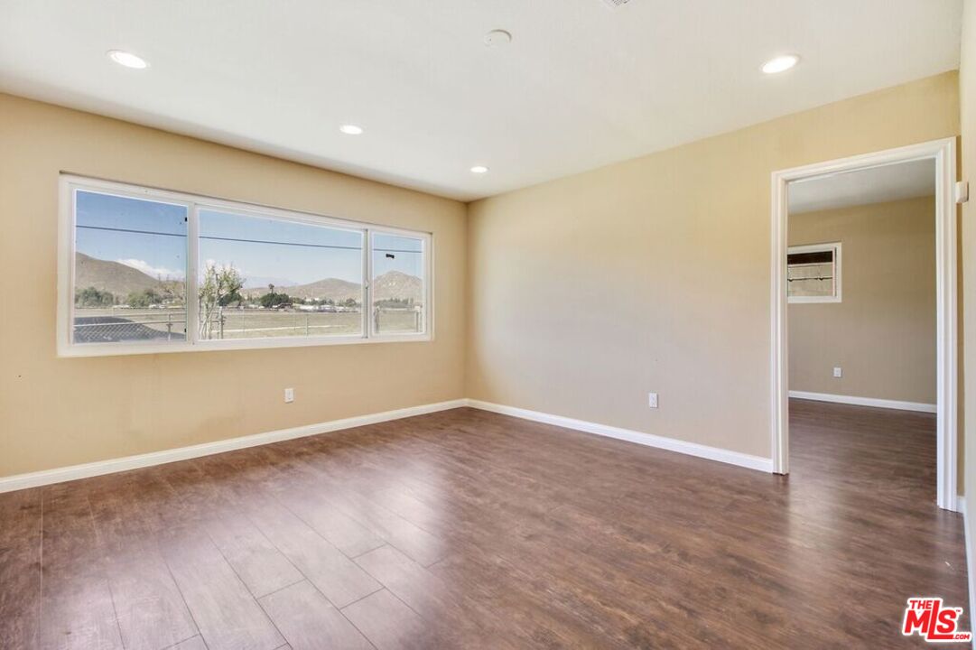2576 Hall Avenue Riverside, CA 92509 - Photo 5 of 13