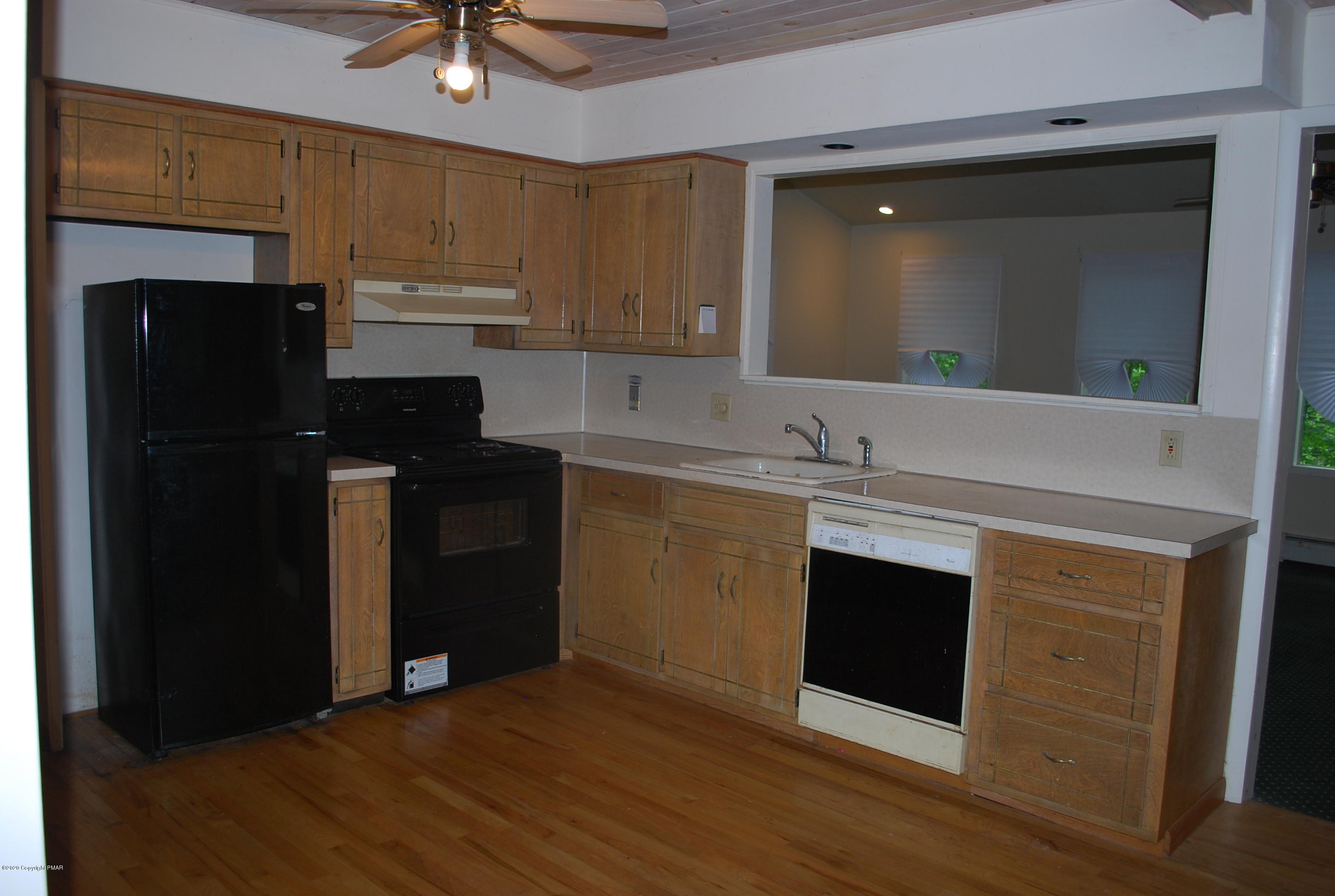 6164 Decker Road Bushkill, PA 18324 - Photo 15 of 28 DSC_0267