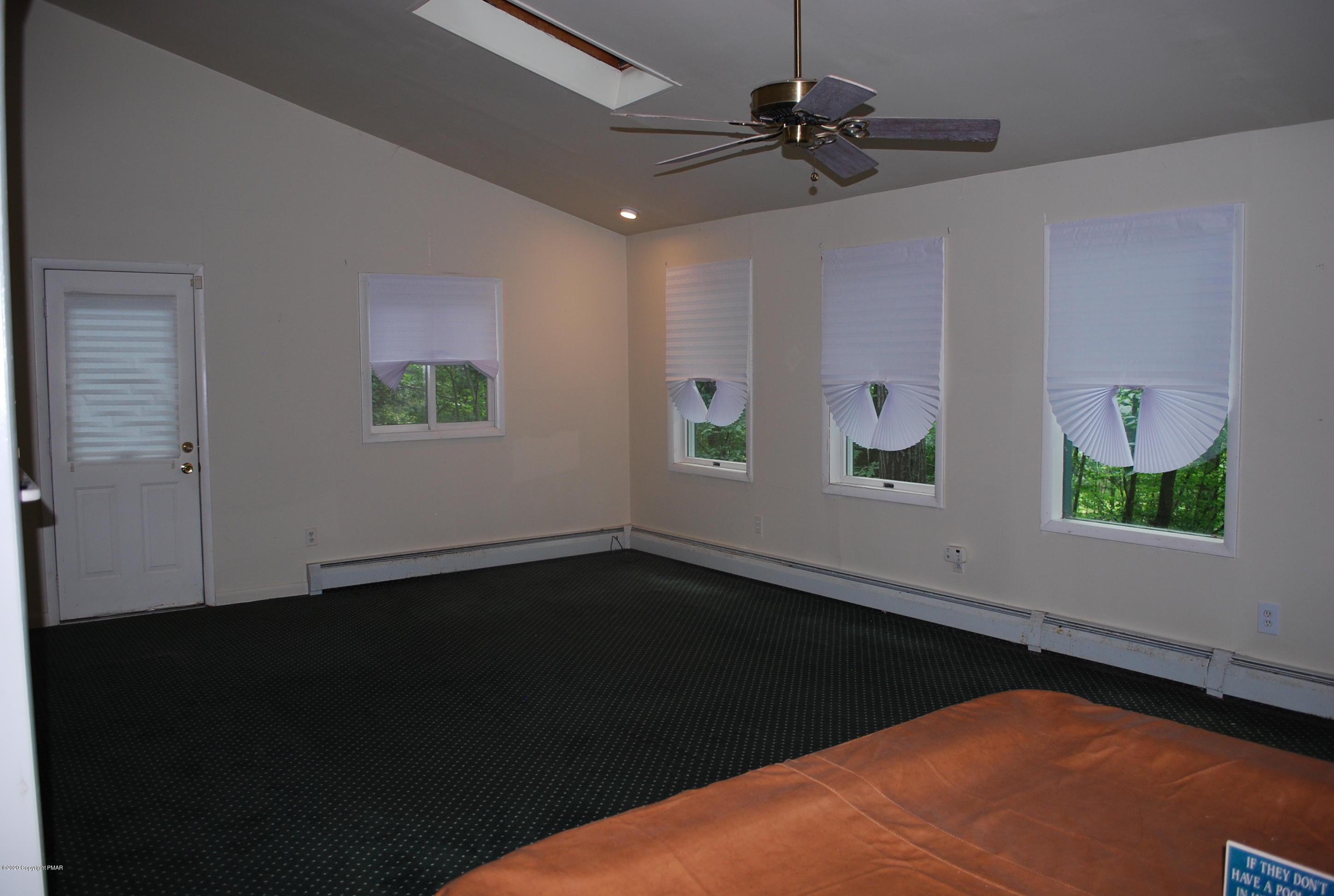 6164 Decker Road Bushkill, PA 18324 - Photo 6 of 28 DSC_0259