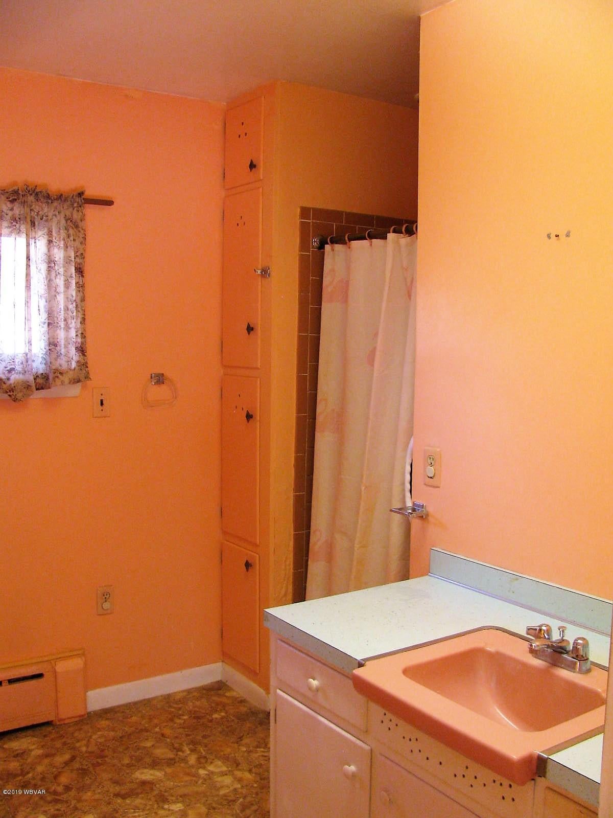 1901 Greenview Road Montoursville, PA 17754 - Photo 11 of 21 Bathroom