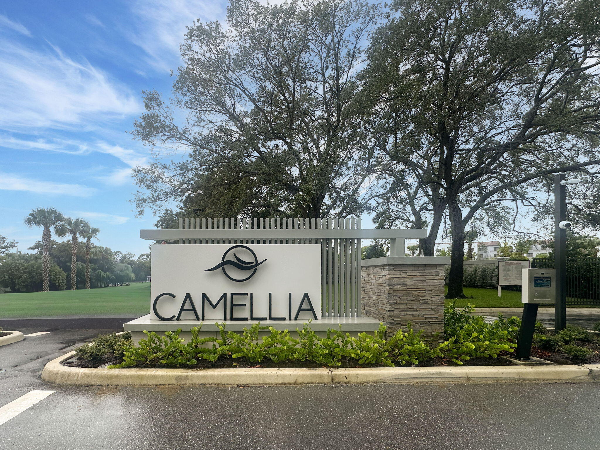 7596 Southwest Linus Lane Stuart, FL 34997 - Photo 1 of 26 a sign that is sitting on the side of a road