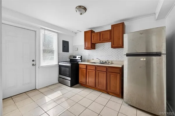 $329,900 | 32 Curwood Court, Unit 26, Tonawanda, NY 14150