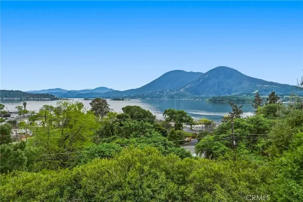 $499,000 | 9480 Glenhaven Drive, Glenhaven, CA 95443