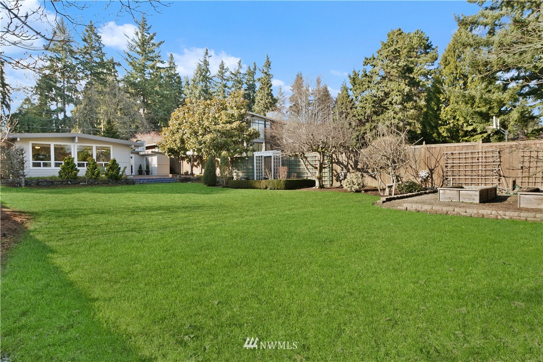 1020 Evergreen Point Road Medina, WA 98039 - Photo 1 of 23