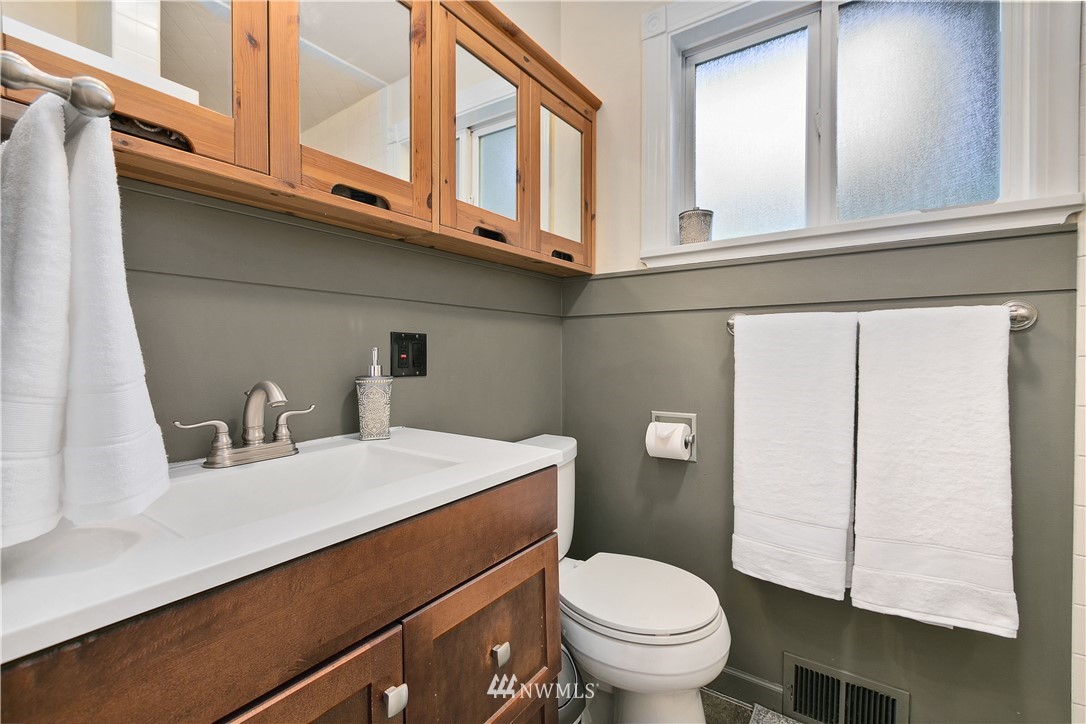 1020 Evergreen Point Road Medina, WA 98039 - Photo 13 of 23