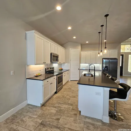 $470,499 | 137 West Medium Meadow Drive, Lytle, TX 78052