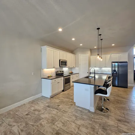 $470,499 | 137 West Medium Meadow Drive, Lytle, TX 78052
