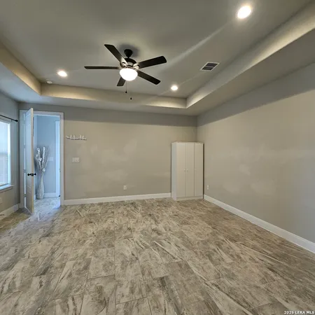 $470,499 | 137 West Medium Meadow Drive, Lytle, TX 78052