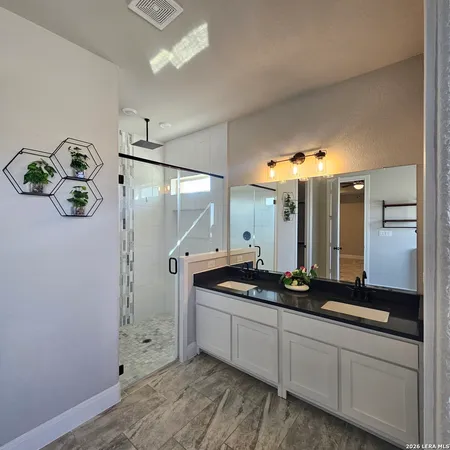 $470,499 | 137 West Medium Meadow Drive, Lytle, TX 78052