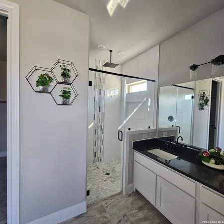 $470,499 | 137 West Medium Meadow Drive, Lytle, TX 78052