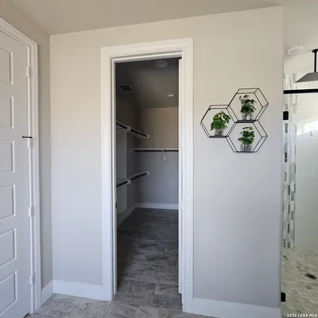 $470,499 | 137 West Medium Meadow Drive, Lytle, TX 78052