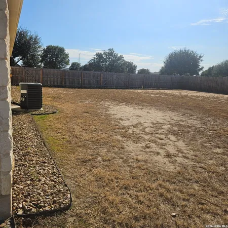 $470,499 | 137 West Medium Meadow Drive, Lytle, TX 78052