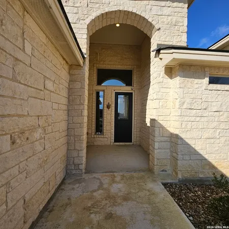 $470,499 | 137 West Medium Meadow Drive, Lytle, TX 78052