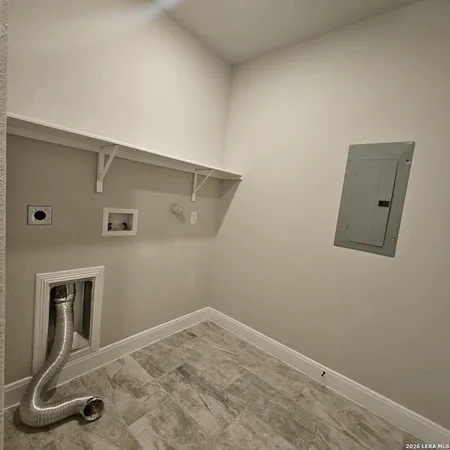 $470,499 | 137 West Medium Meadow Drive, Lytle, TX 78052