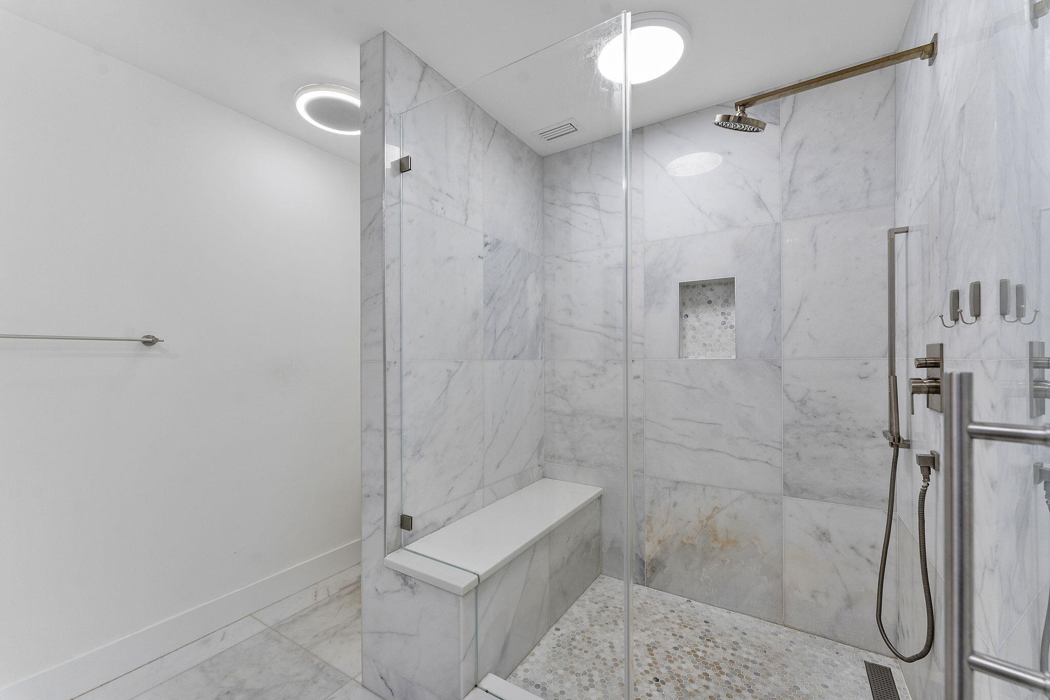 7932 Seville Place, Unit 2101 Boca Raton, FL 33433 - Photo 31 of 45 Primary Bathroom with Shower