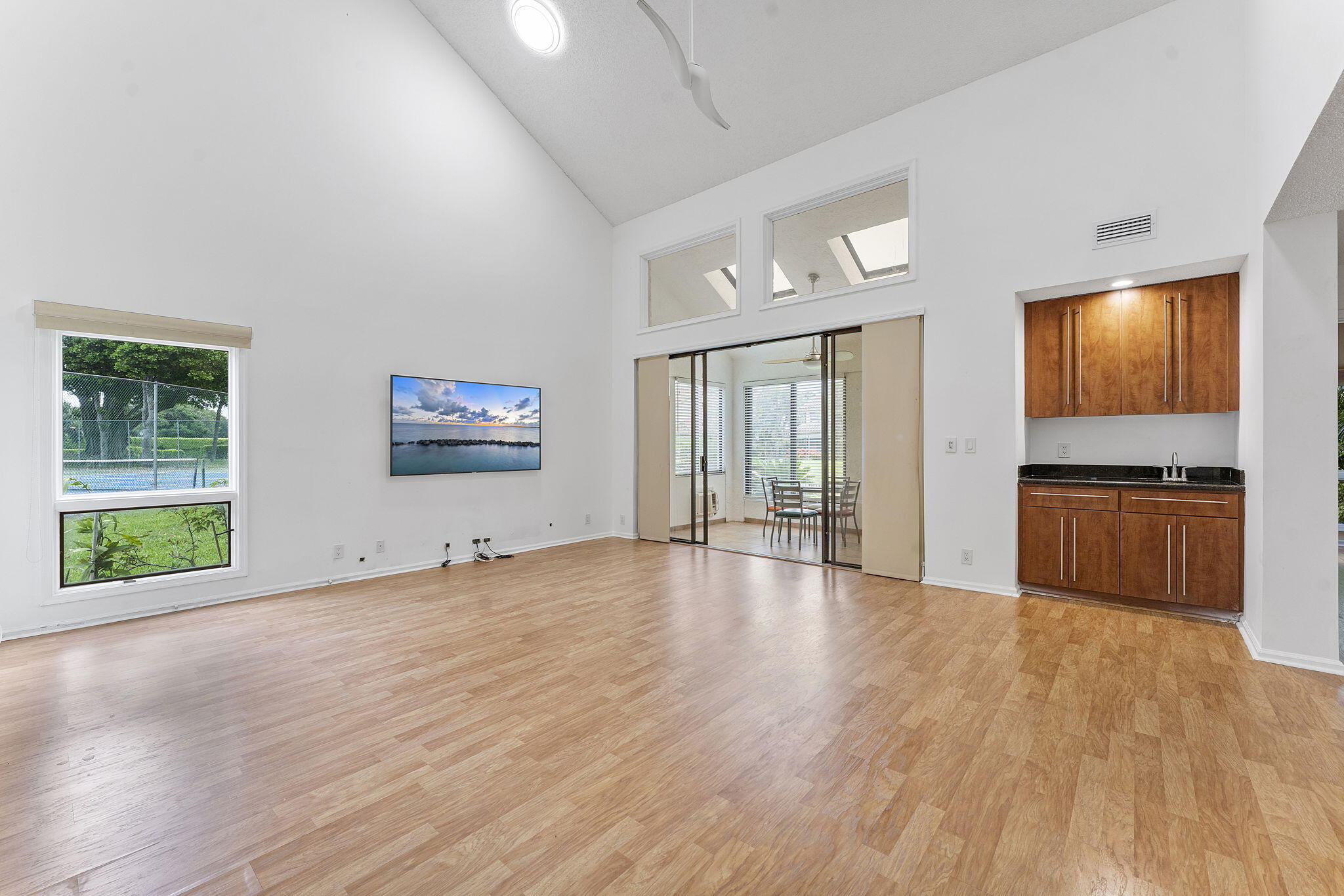 7932 Seville Place, Unit 2101 Boca Raton, FL 33433 - Photo 6 of 45 Living Area