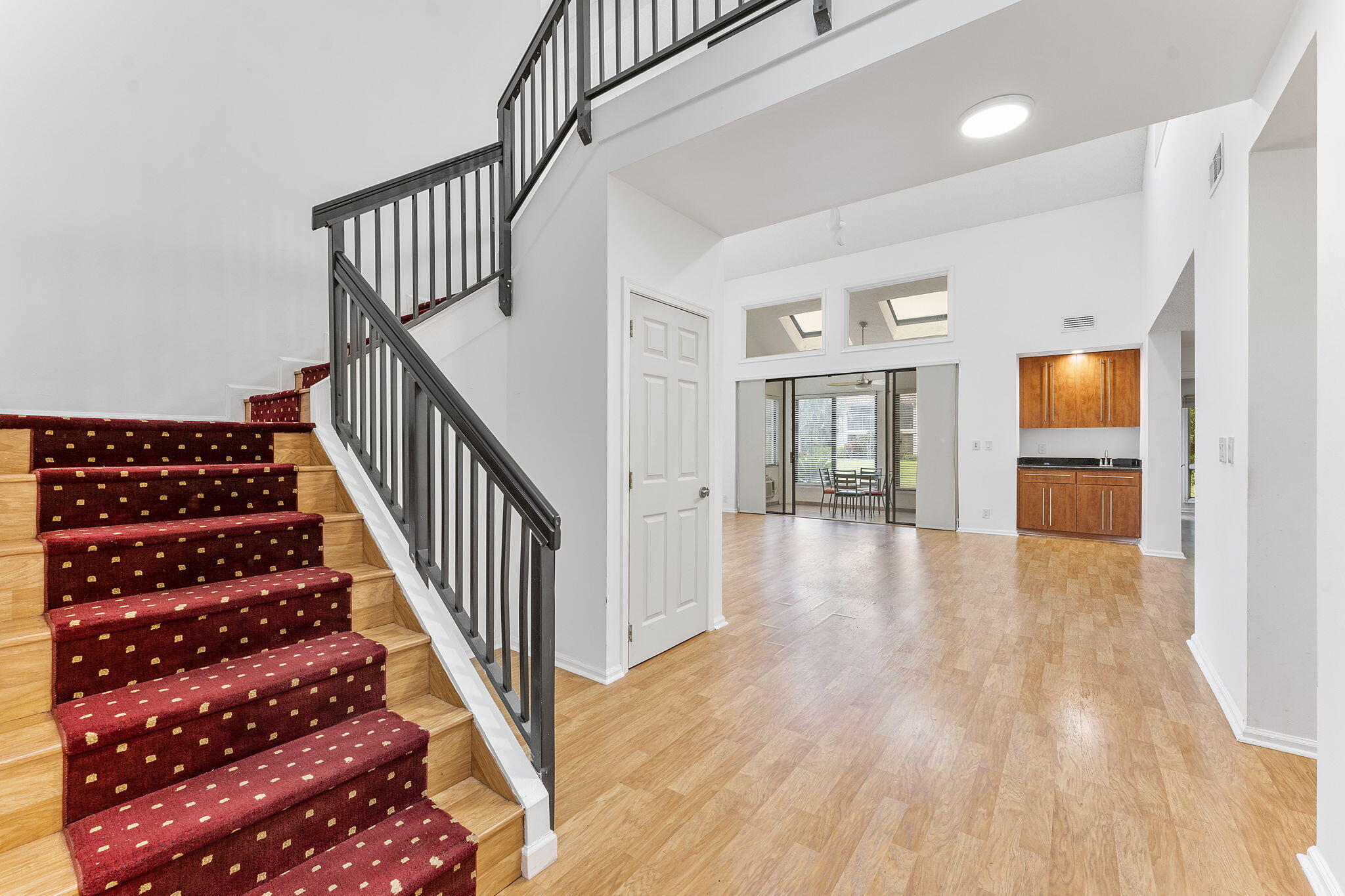 7932 Seville Place, Unit 2101 Boca Raton, FL 33433 - Photo 9 of 45 Living Area with Staird