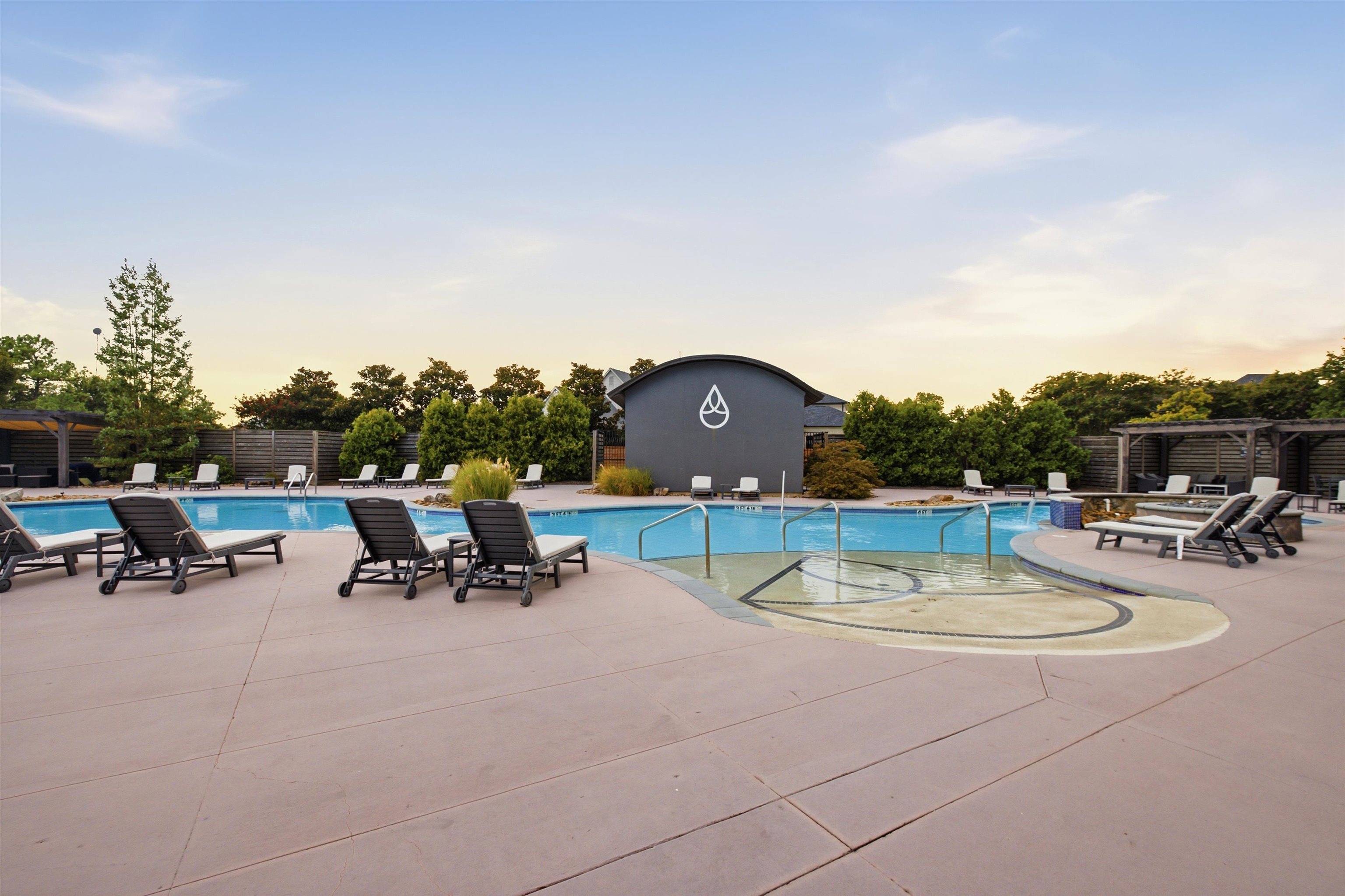 717 Riverside Drive, Unit 1302 Memphis, TN 38103 - Photo 10 of 40 Gallery Image 10