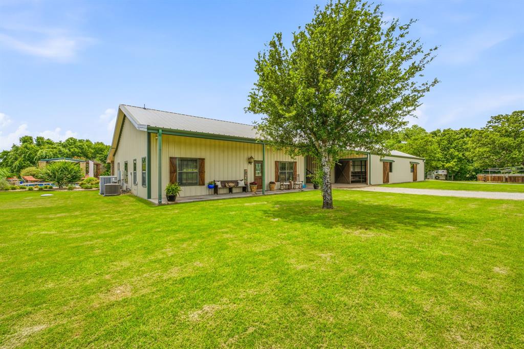 261 Dub Lane Weatherford, TX 76088 - Photo 1 of 40