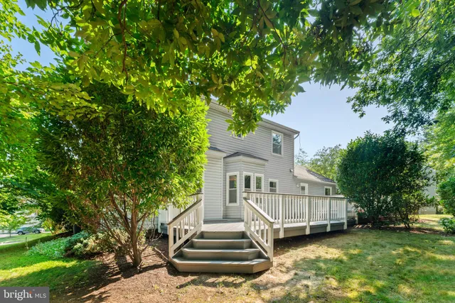 $924,900 | 15107 Wetherburn Drive, Centreville, VA 20120