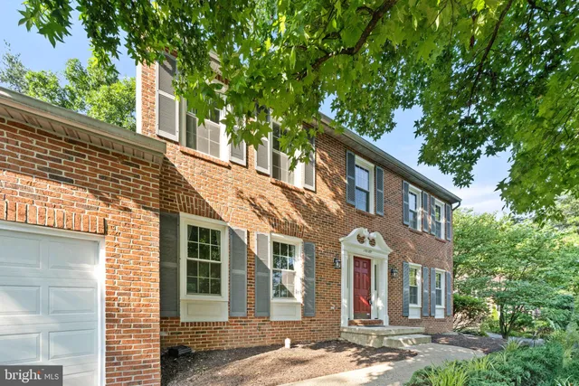 $924,900 | 15107 Wetherburn Drive, Centreville, VA 20120