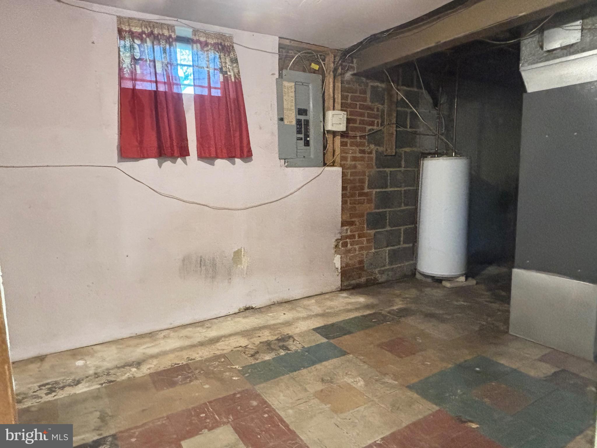 9103 Wallace Road Lanham, MD 20706 - Photo 25 of 30 a view of an empty room