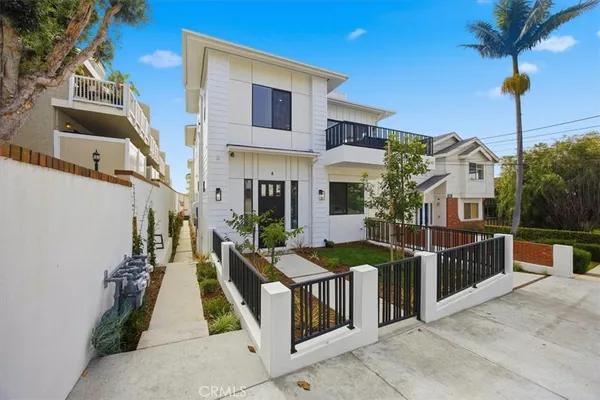 $2,495,000 | 617 North Irena Avenue, Unit A, Redondo Beach, CA 90277
