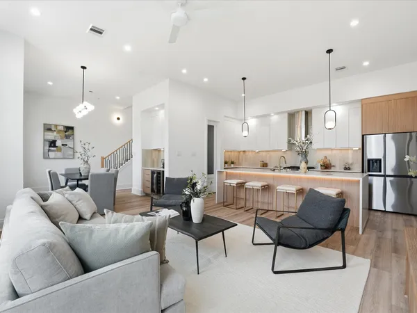 $449,990 | 1517 McKee Street, Houston, TX 77009