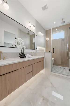 $449,990 | 1517 McKee Street, Houston, TX 77009