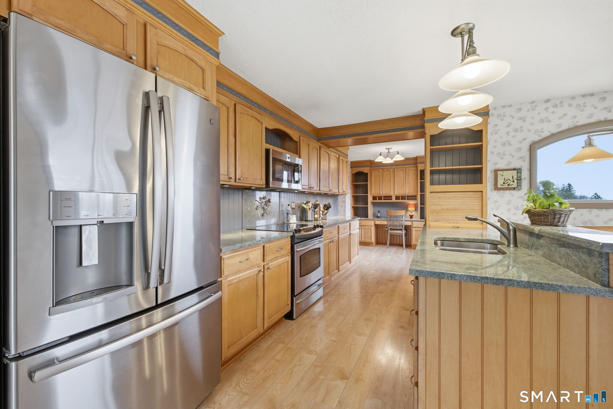 80 R Day Street Granby, CT 06035 - Photo 16 of 40
