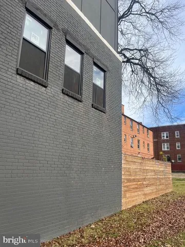 $1,250,000 | 1404 First Street Southwest, Washington, DC 20024