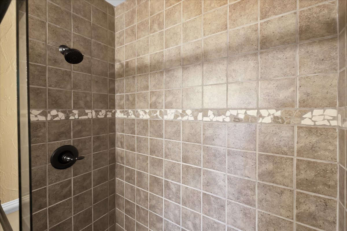 768 Wild Ginger Road Sugar Grove, IL 60554 - Photo 33 of 40 a bathroom with a shower