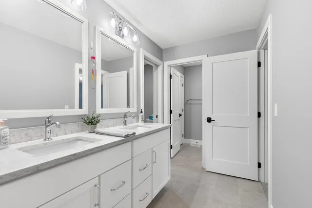 $2,000,000 | 754 Shawnee Woods Road, Medina, MN 55340