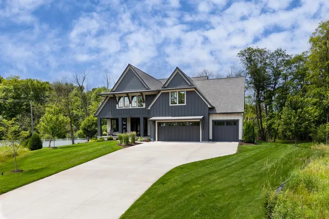 $2,000,000 | 754 Shawnee Woods Road, Medina, MN 55340