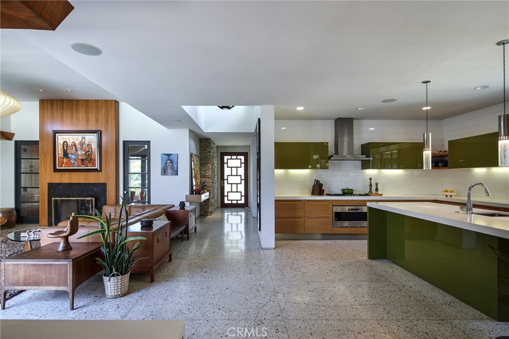 1112 Park Street Huntington Beach, CA 92648 - Photo 12 of 61