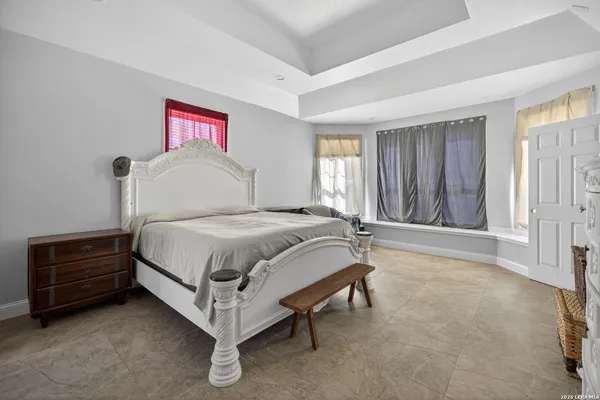 $434,999 | 510 High Meadow Drive, Lytle, TX 78052